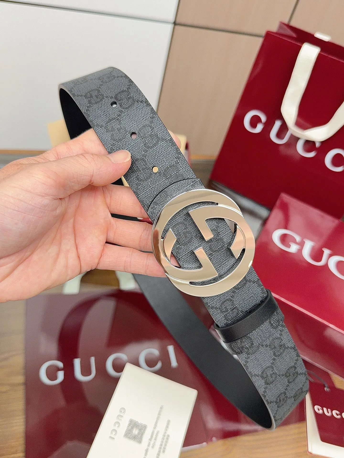 Gucci Double G Buckle Cowhide Belt Image 5 Gucci Double G Buckle Cowhide Belt Image 5