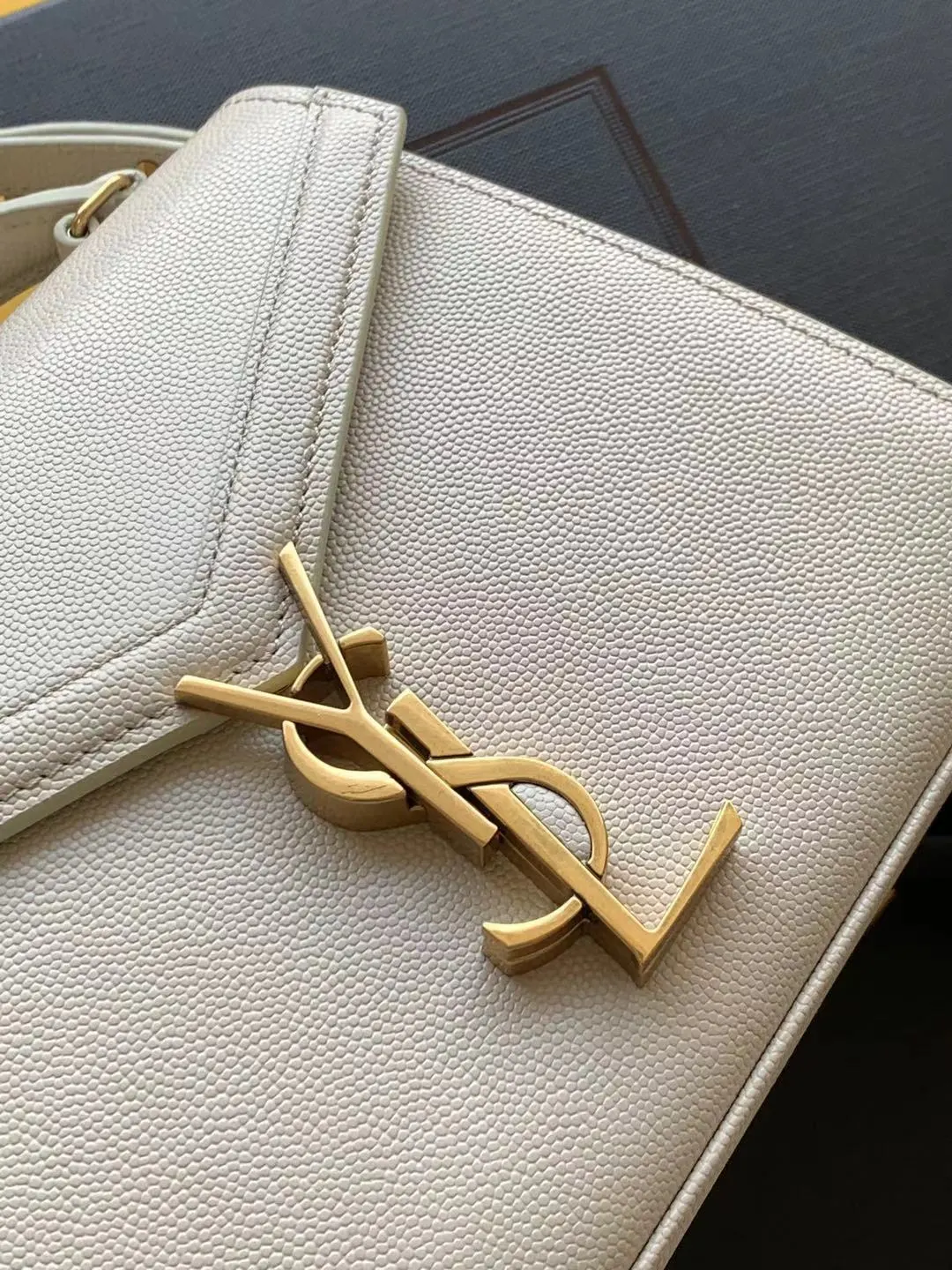 Fashion Item Travel