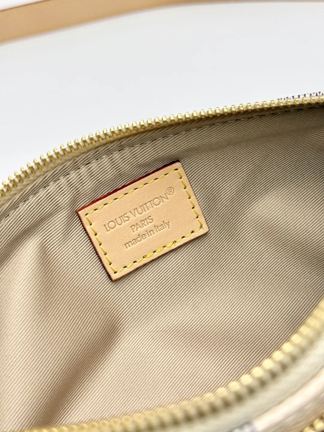 Louis Vuitton Monogram Belt Bag Casual Leather