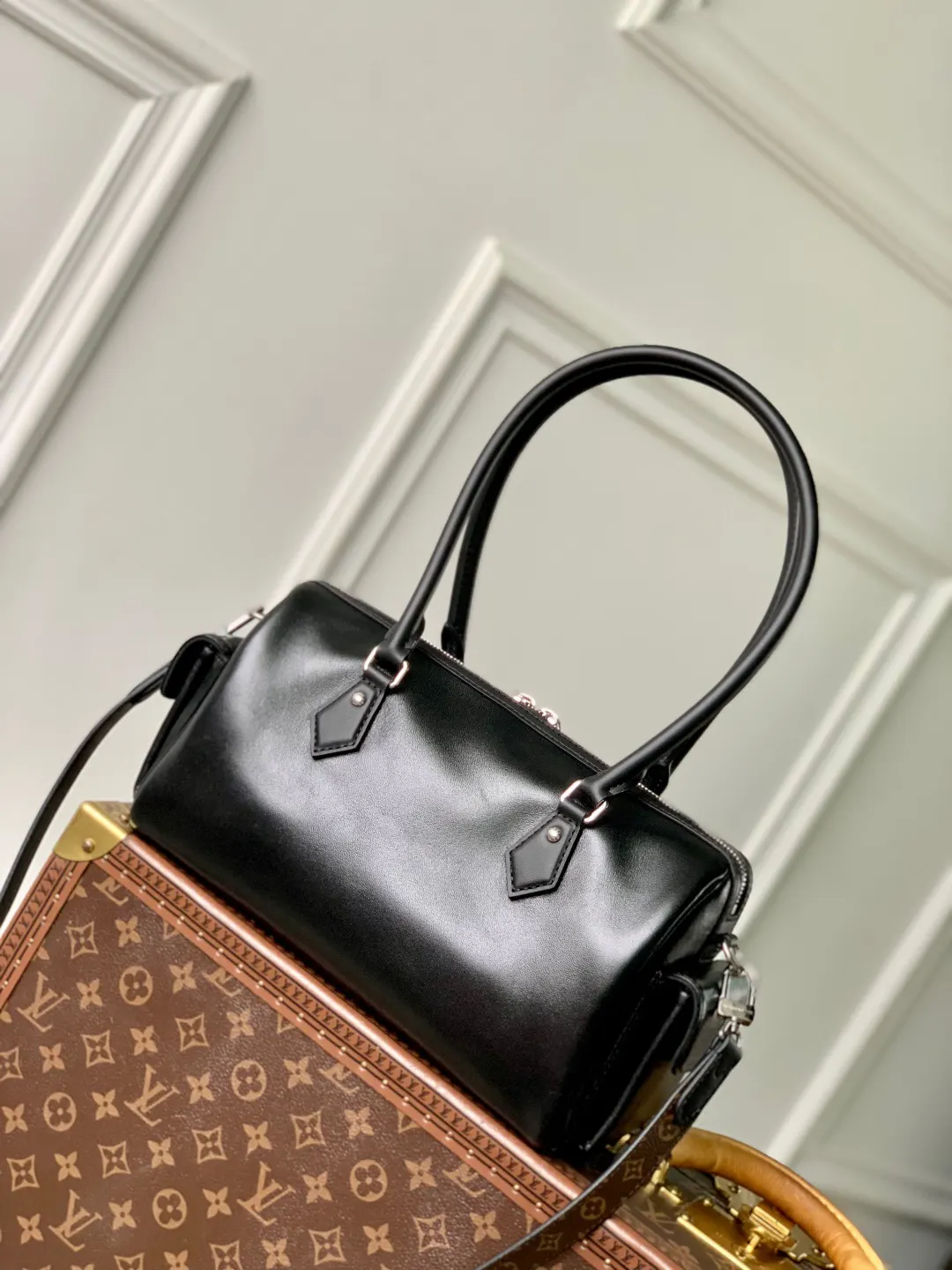 LV Speedy 牛皮 收纳包 旅行收纳款