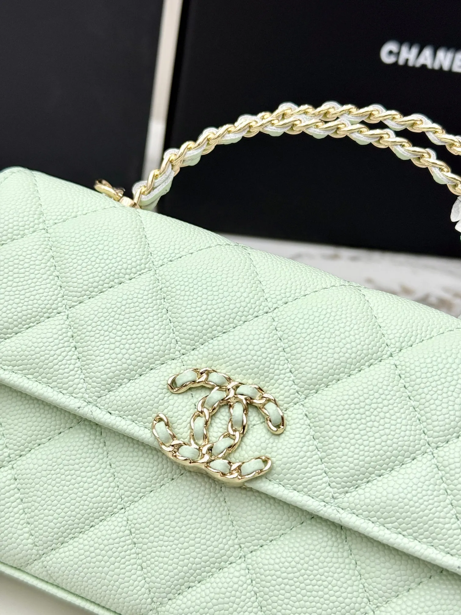 Chanel 浅绿色牛皮Kelly手提包 金链斜挎
