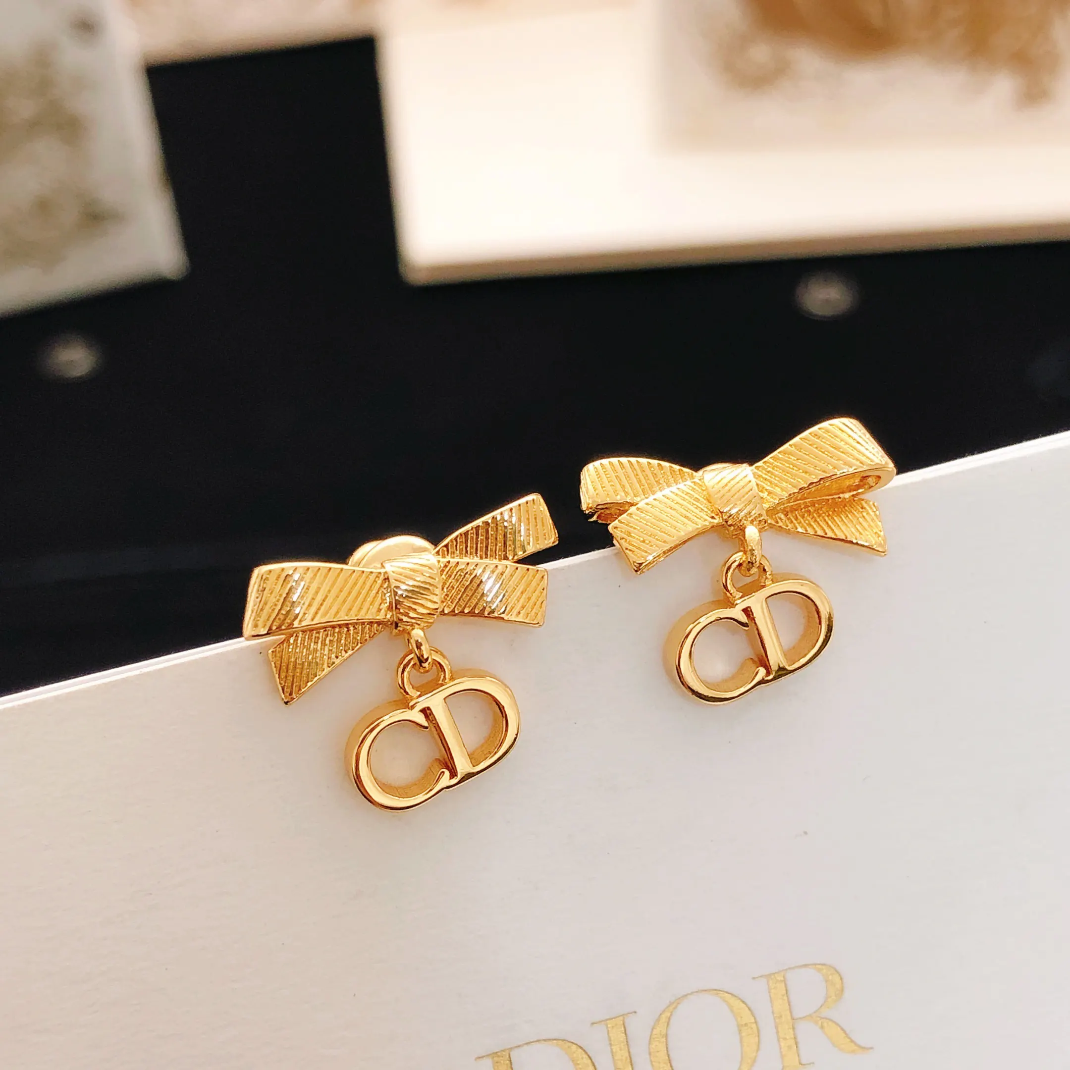 Dior 金色CD耳饰 精致款