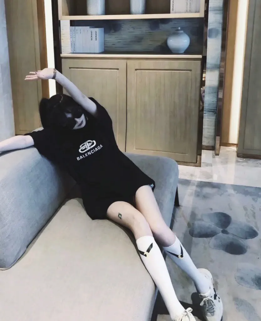 Balenciaga 短袖T恤