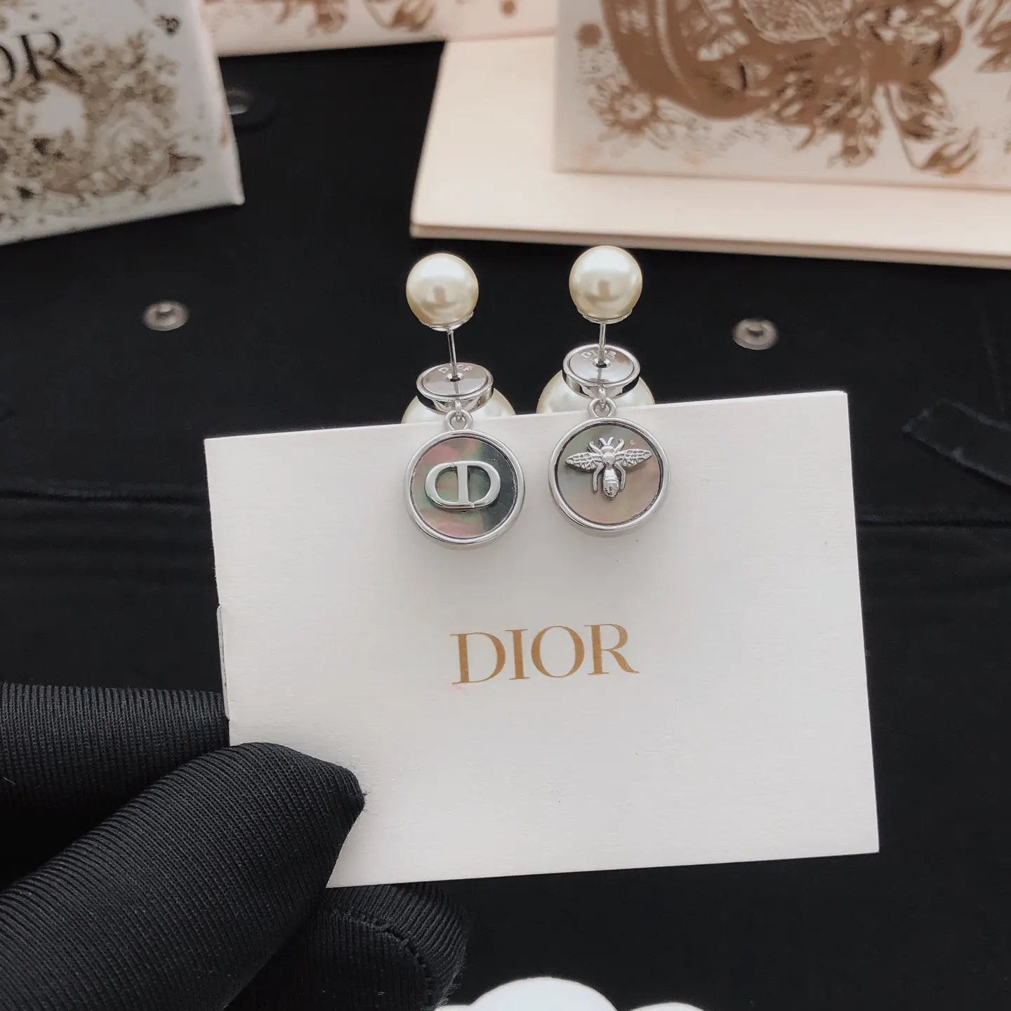 Dior 灰色 耳饰