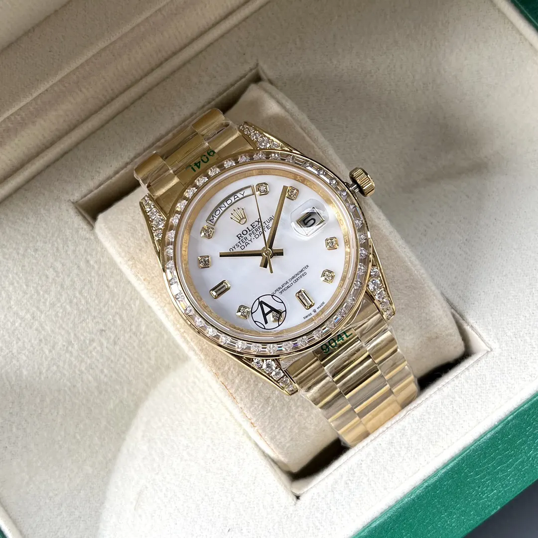 Rolex 品控 每一个腕表出品都经QC员严格检查 校对后 手錶 經典腕表款