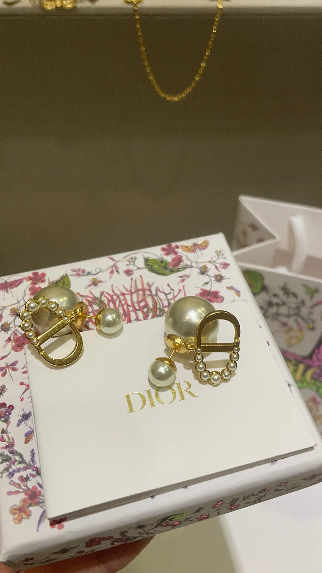 Dior 金色珍珠耳钉 复古款