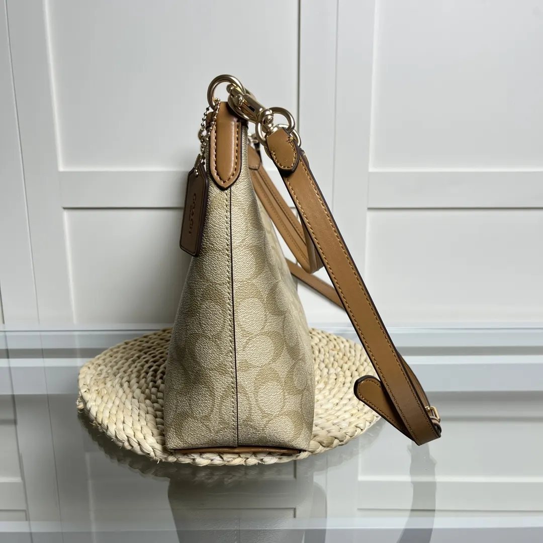 Hobo Shoulder Bag Vintage