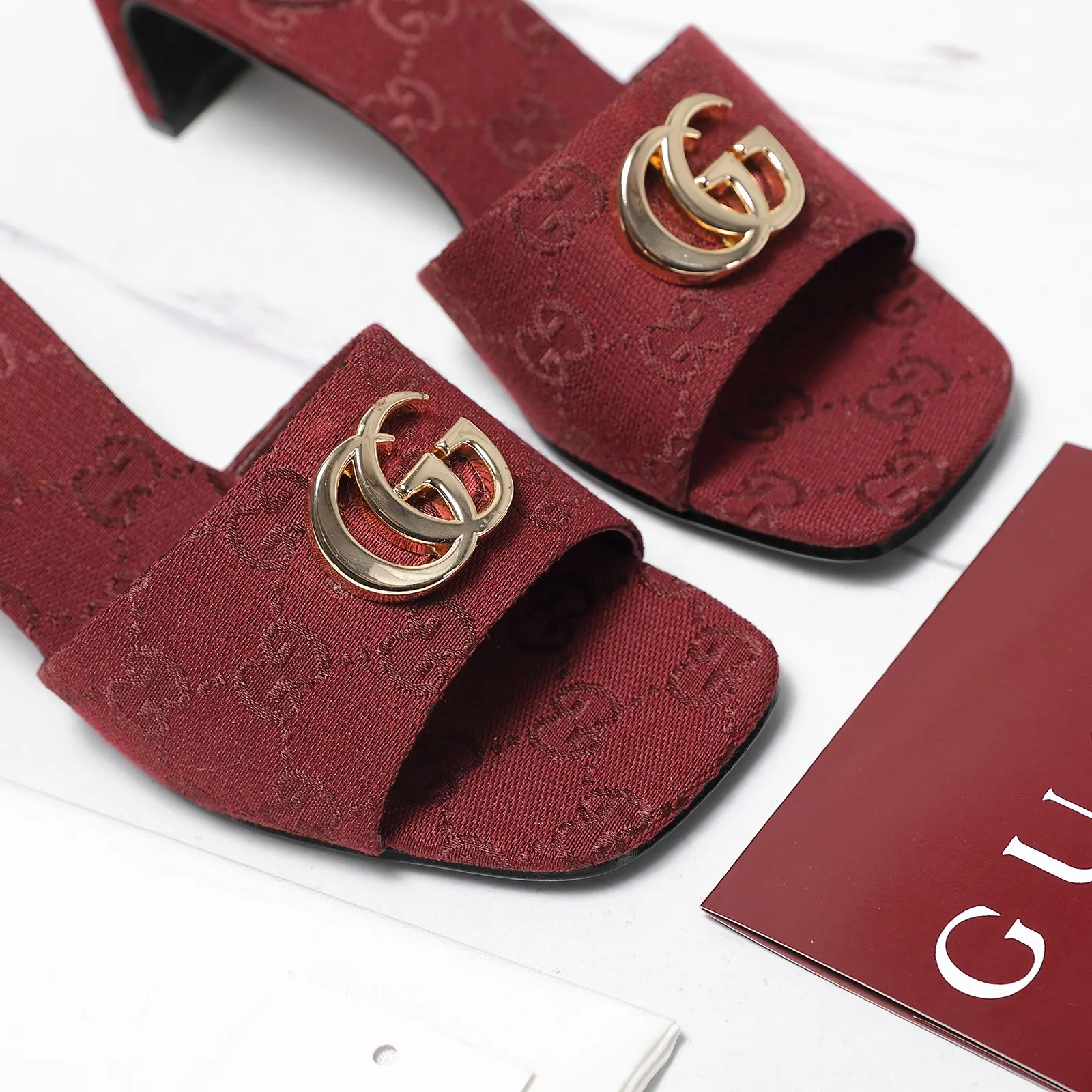Gucci 拖鞋 轻便舒适