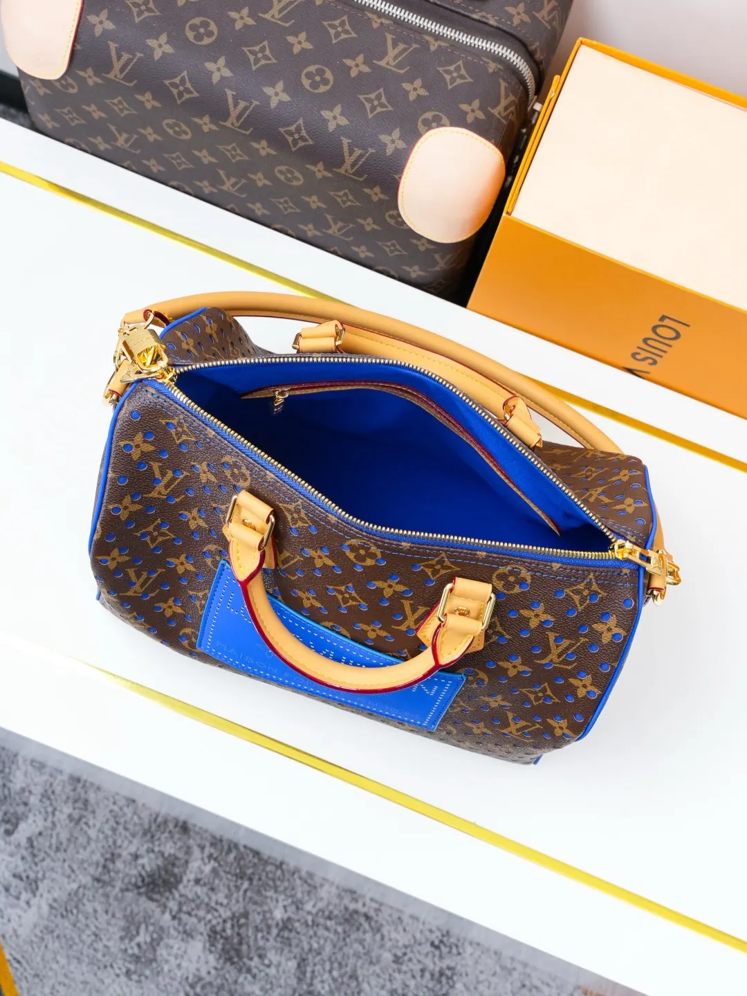 LV Speedy 牛皮 收納包 旅行收納款(數字9) LV Speedy 牛皮 收納包 旅行收納款(數字9)