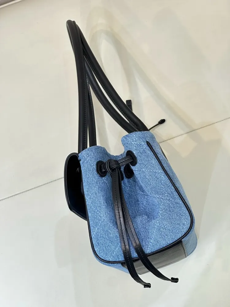 Black Style Image 7 Black Style Image 7
