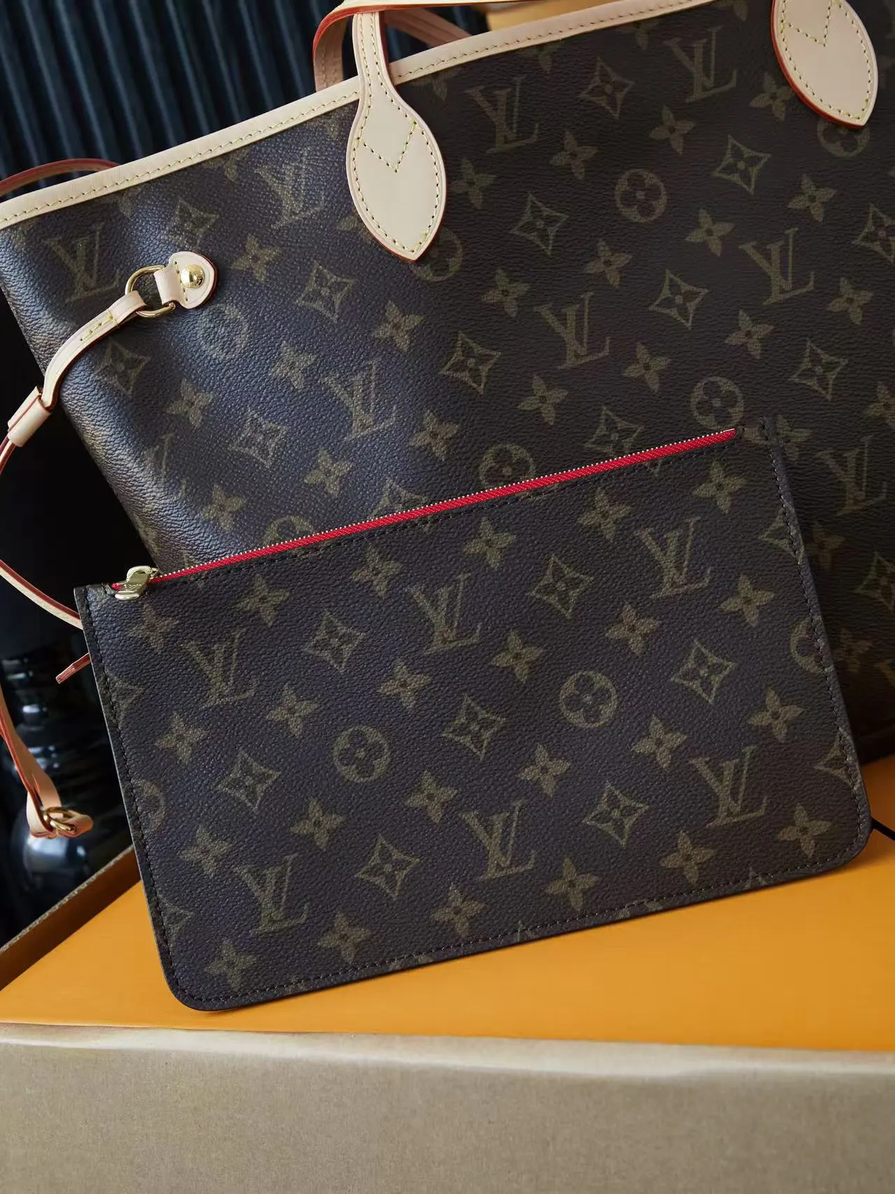 LV 托特包(數字14) LV 托特包(數字14)