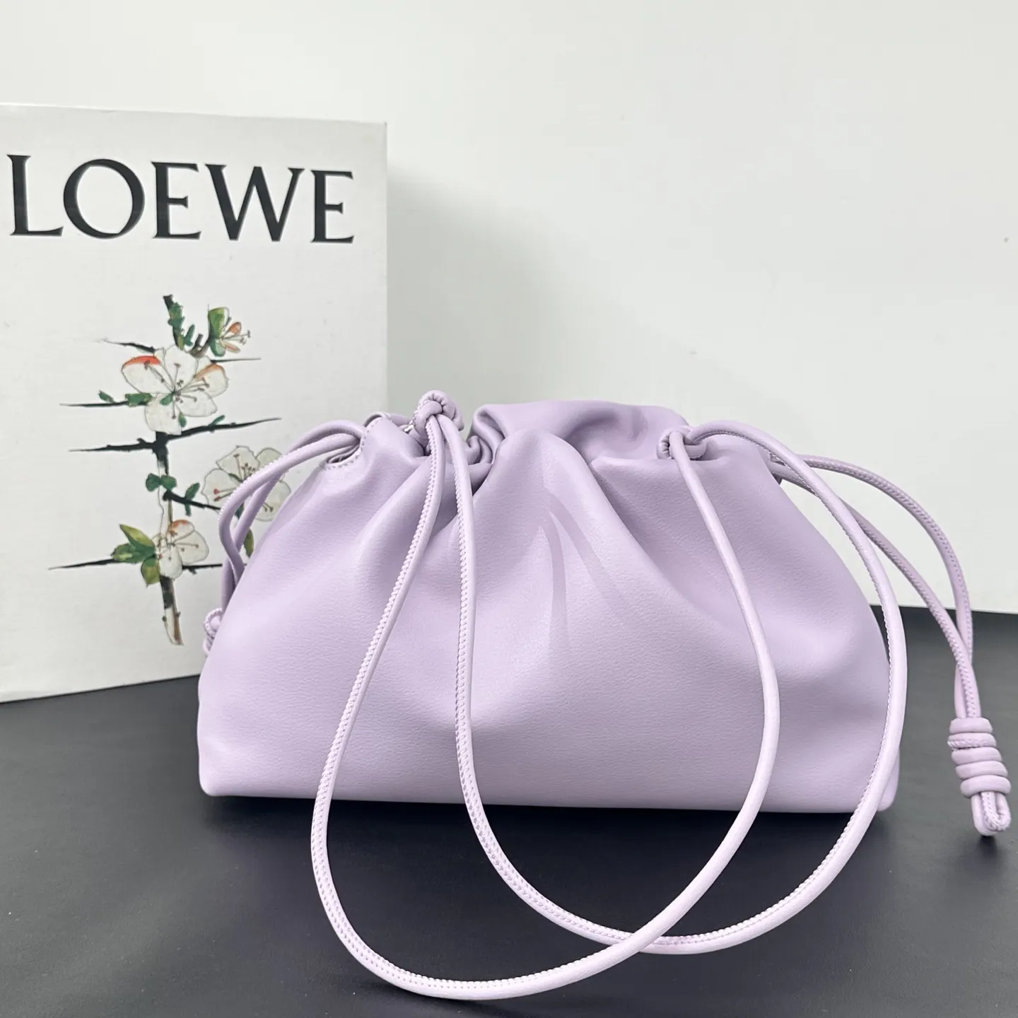 羊皮 LO℮w℮ Flamenco Purse 福 链条包 精致链条款