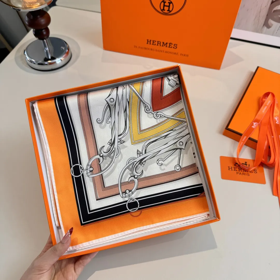 Hermès Scarf