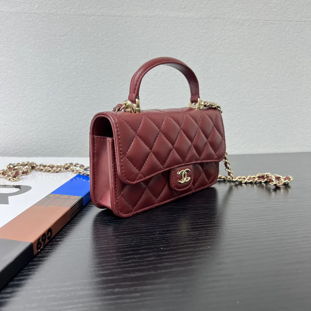 CHANEL 粉色荔枝纹牛皮翻盖链条包 金扣款