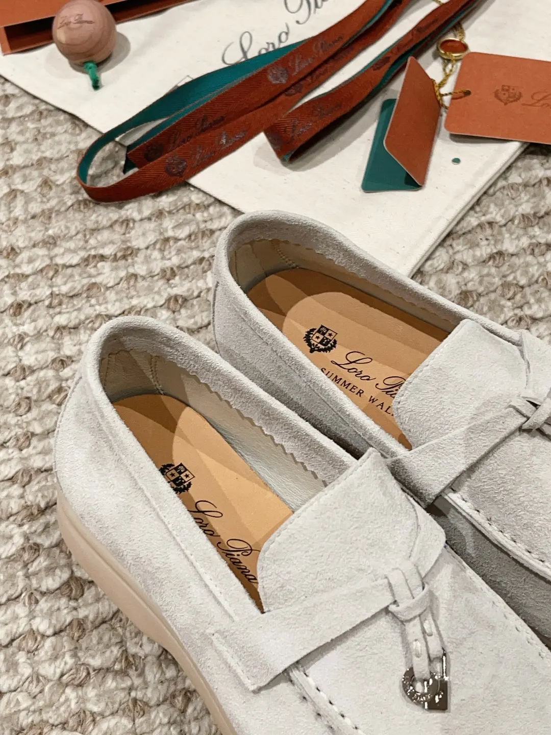 Loro Piana SS Sneakers Casual Versatile Style Image 8 Loro Piana SS Sneakers Casual Versatile Style Image 8