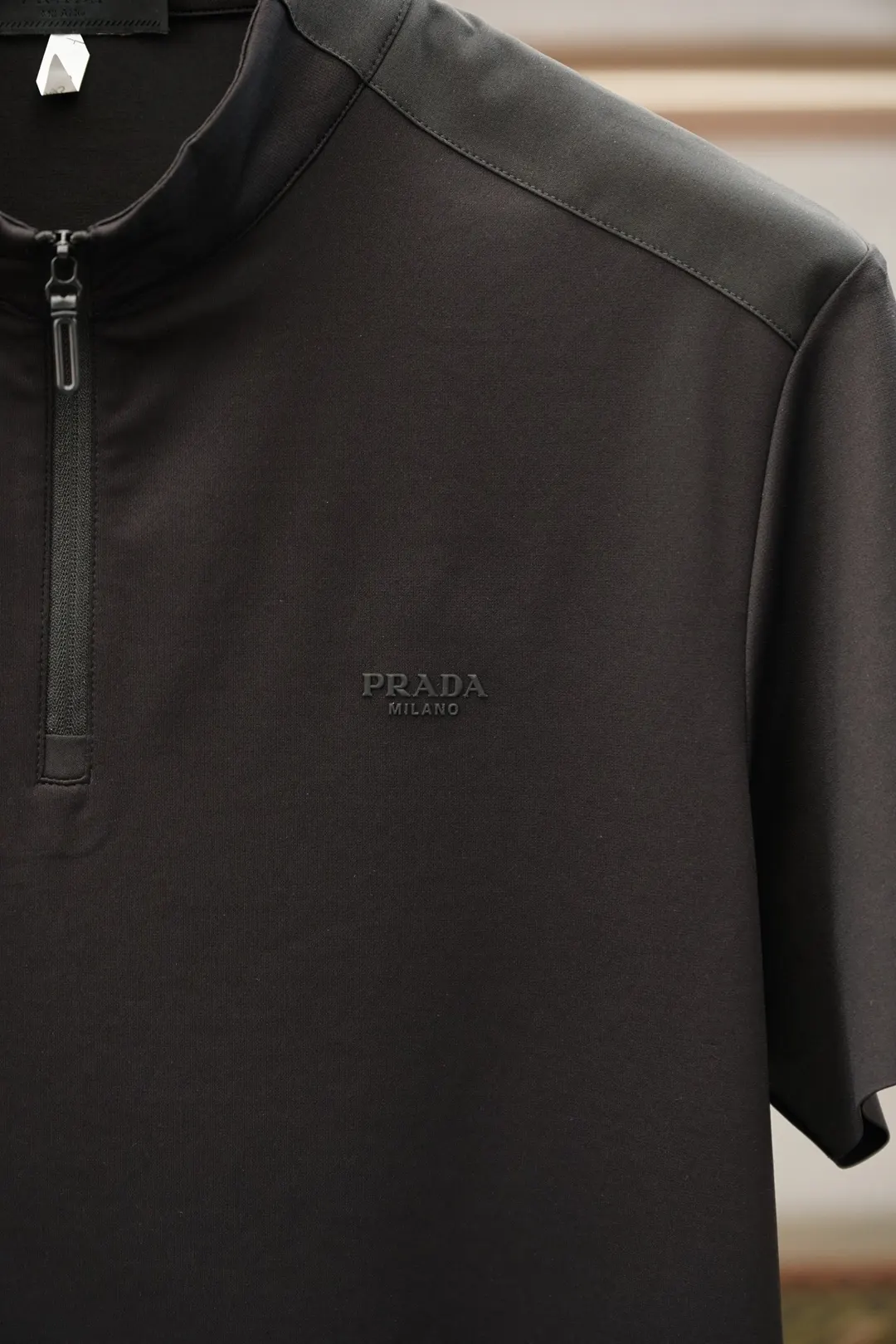 PRADA 针织衫 休闲百搭款