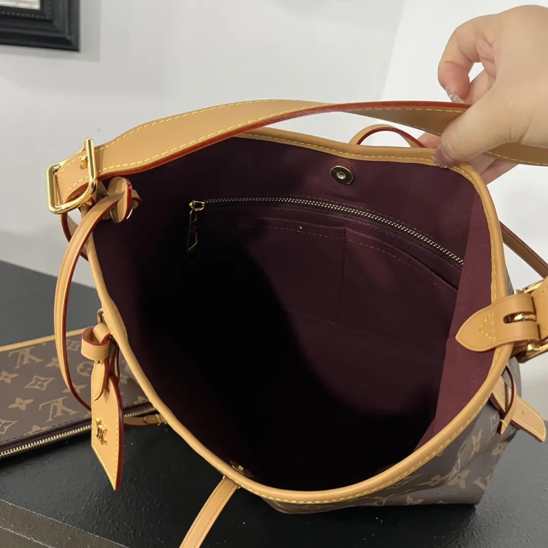 CarryAll 斜背包 輕便斜挎款