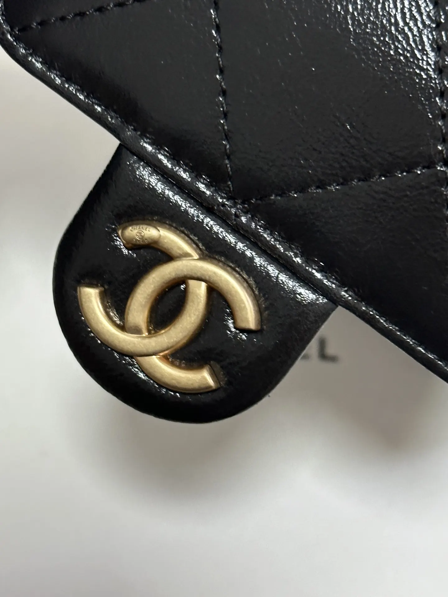 CHANEL 黑色 白色 小牛皮 腋下包 復古腋下背款(數字13) CHANEL 黑色 白色 小牛皮 腋下包 復古腋下背款(數字13)