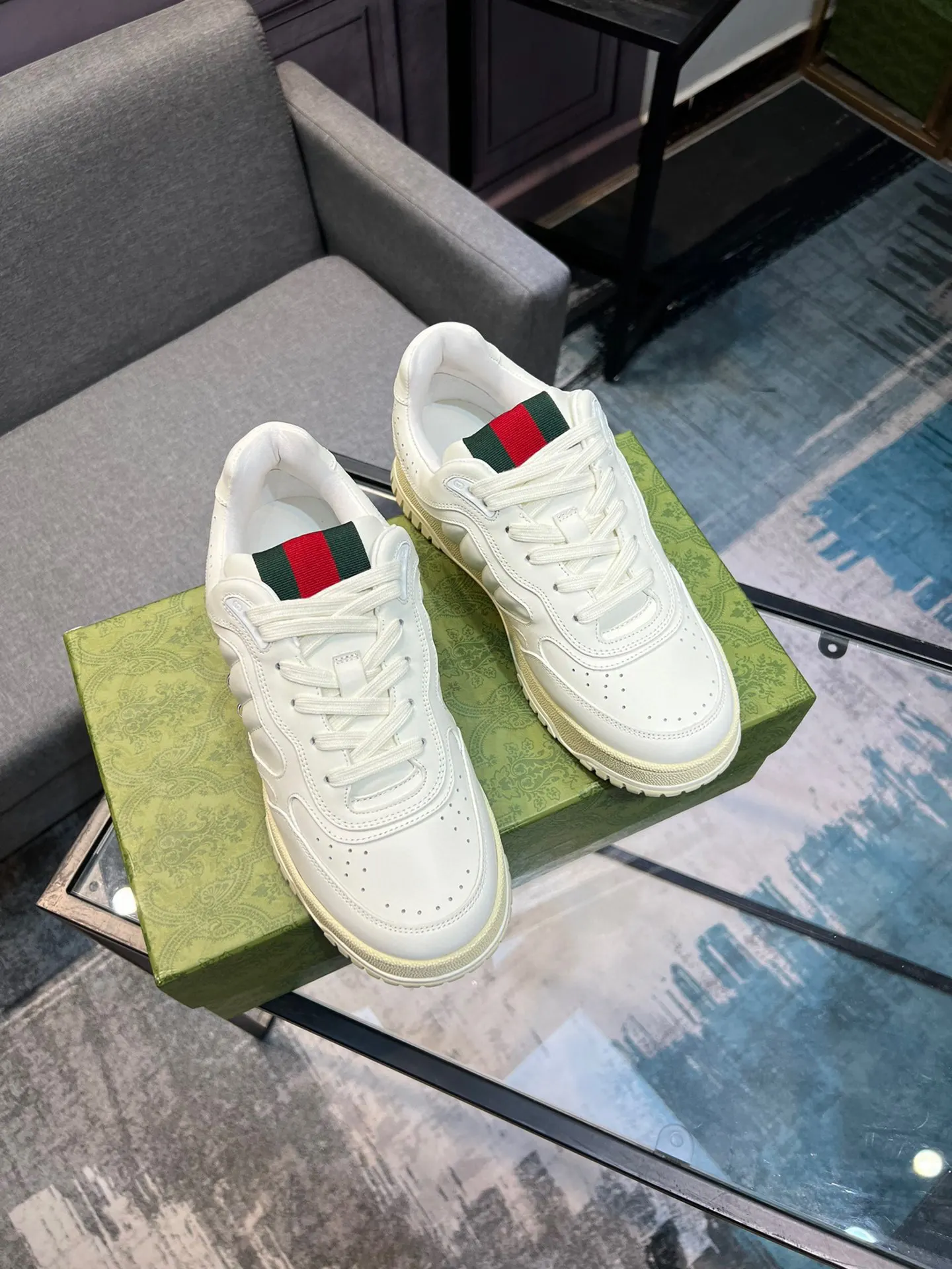 Gucci Logo Sneakers Image 4 Gucci Logo Sneakers Image 4