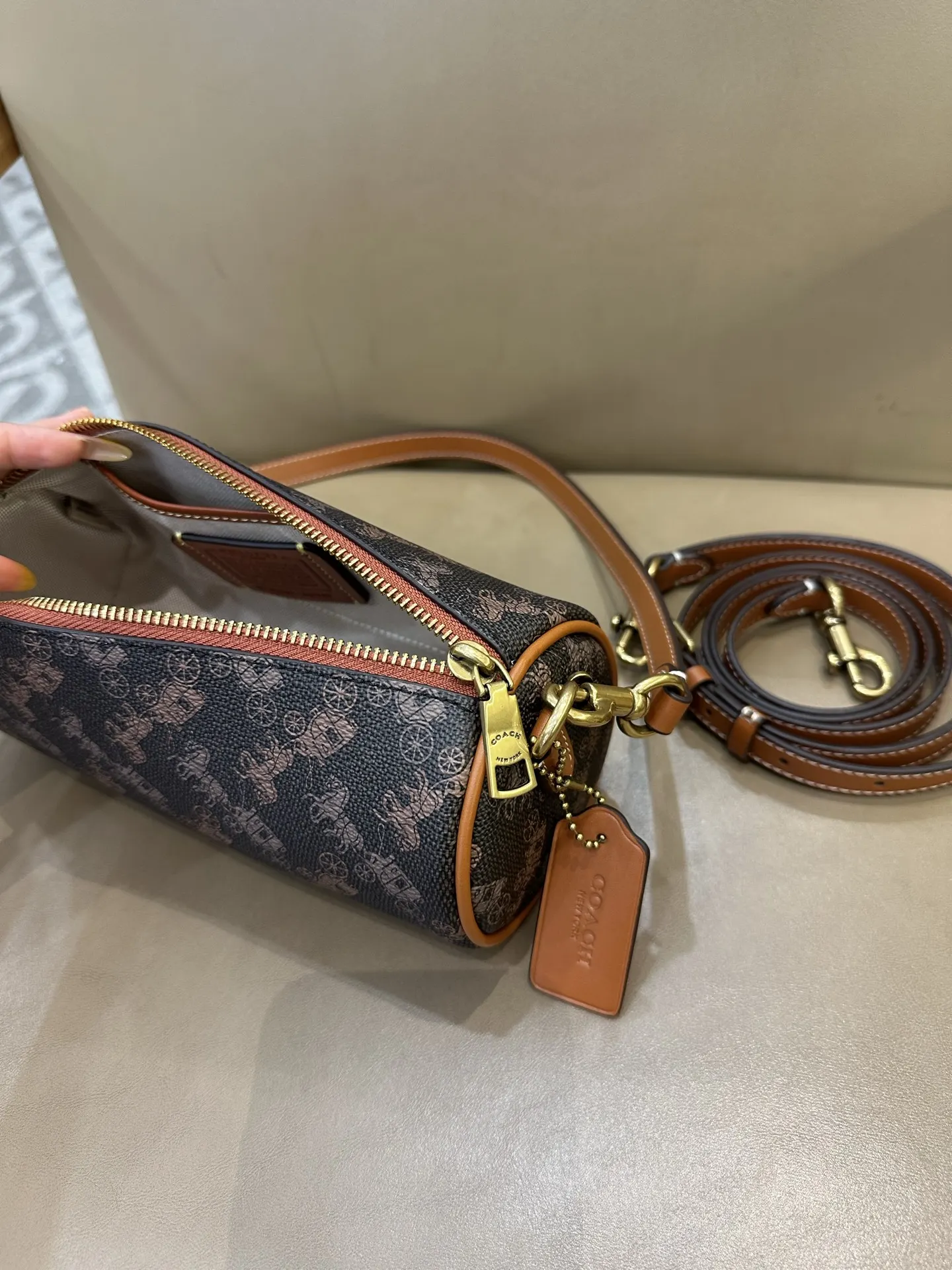 Monogram Shoulder Bag Vintage Leather