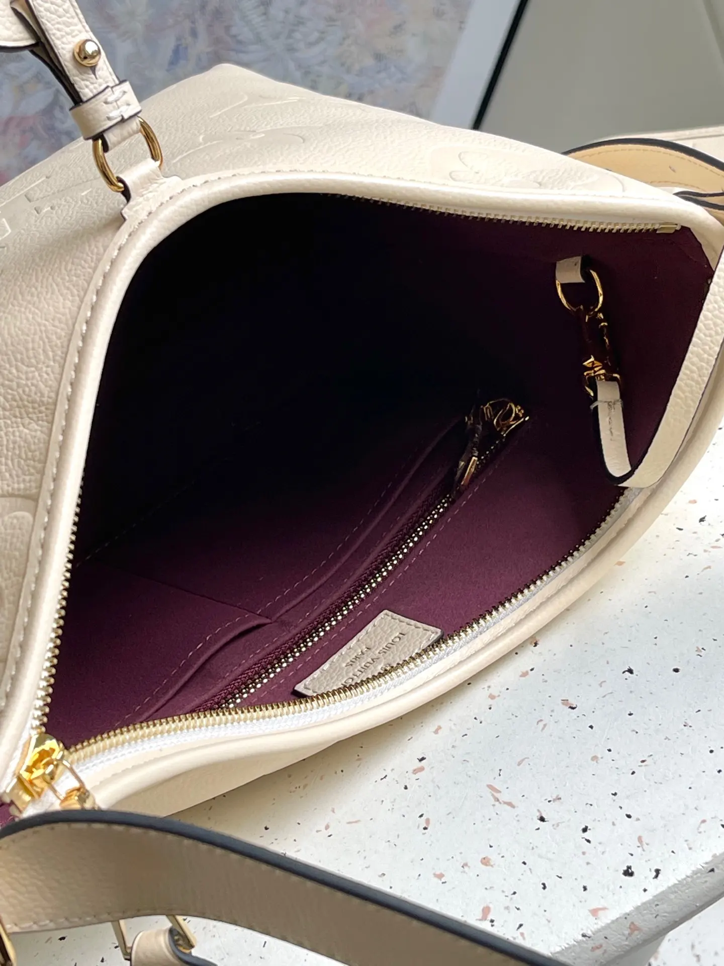 CarryAll 白色 米白 Mo手拿包 精致手拿款