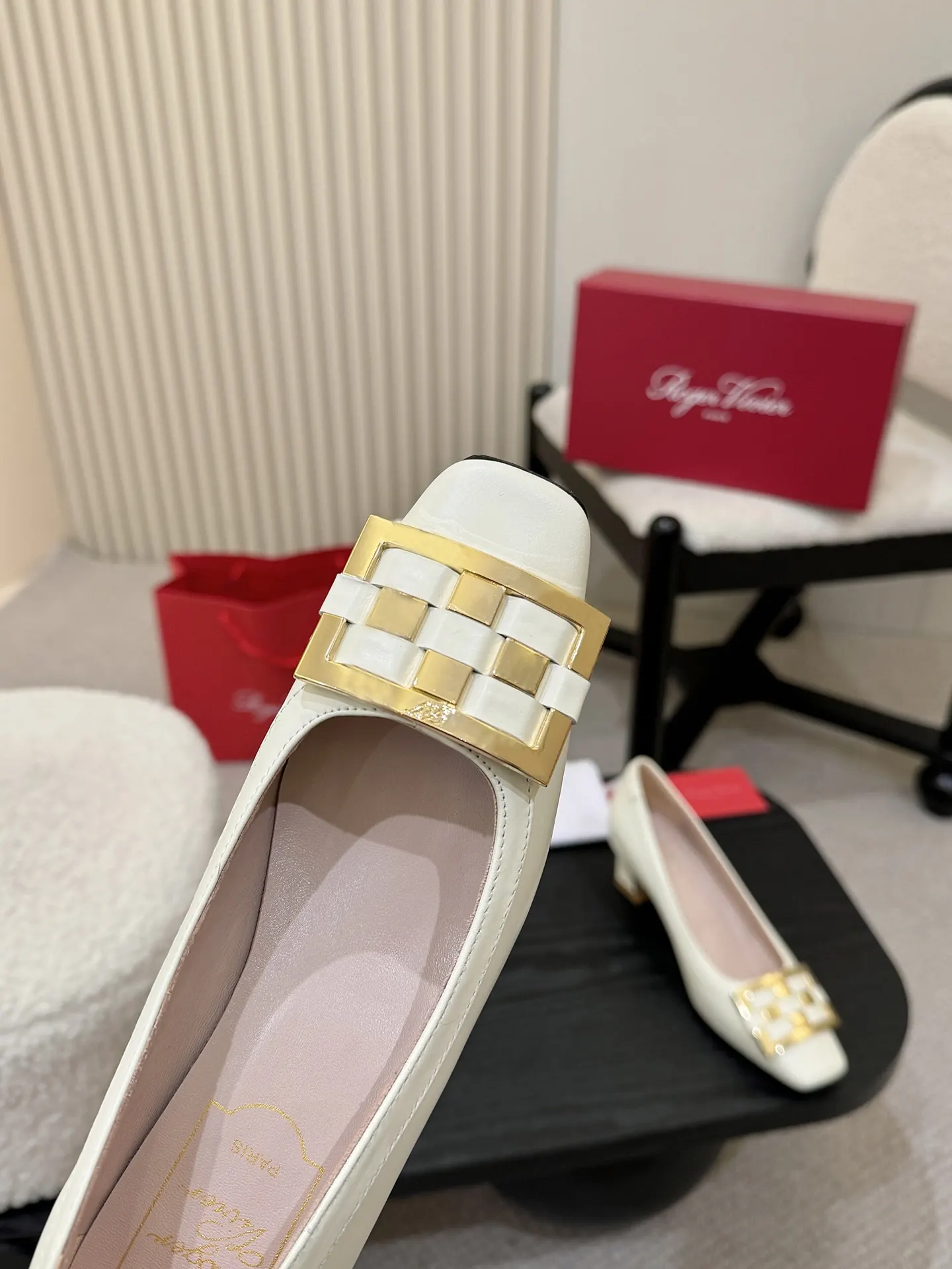 Roger Vivier 运动鞋 休闲百搭款 款03