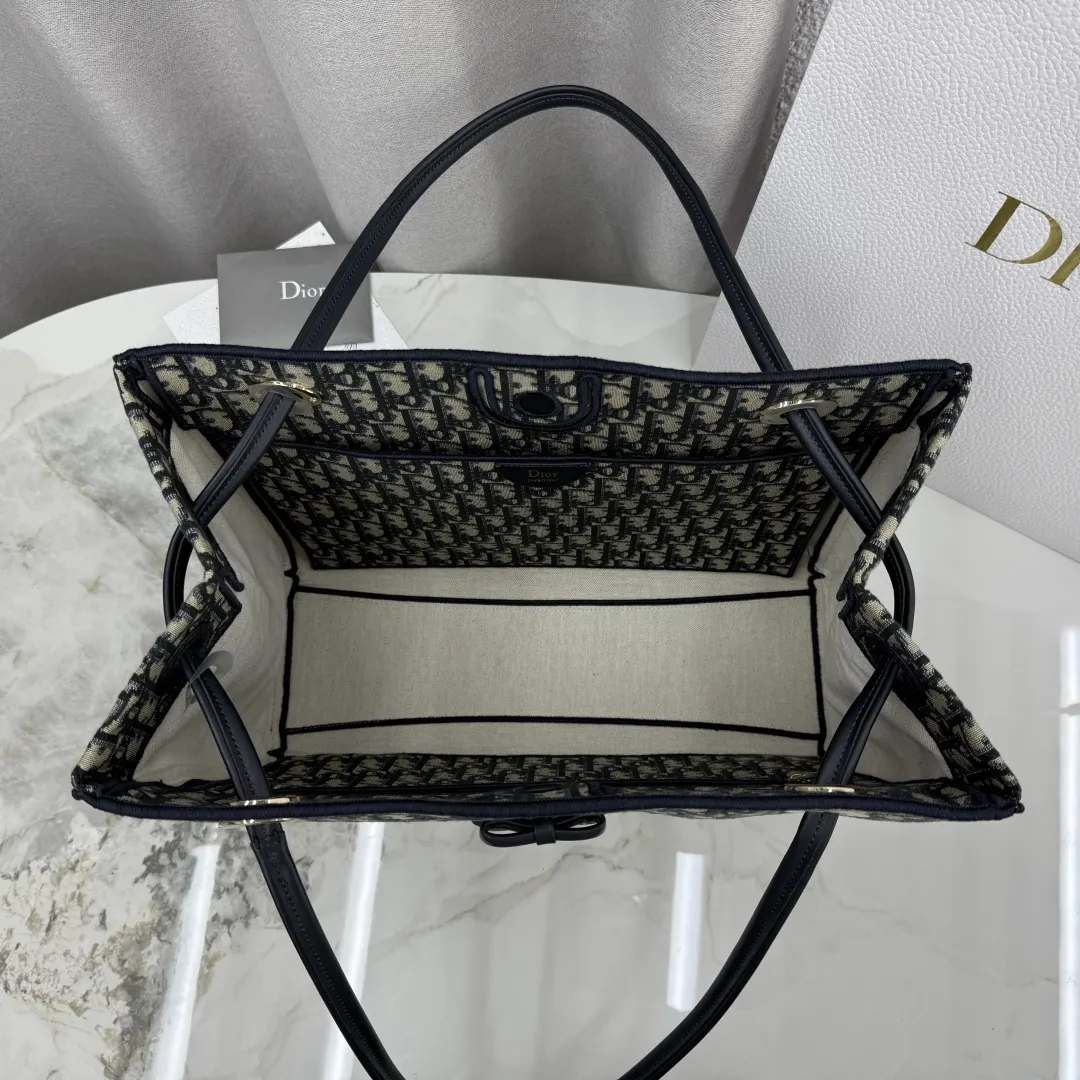 Dior Clutch Bag Leather Image 9 Dior Clutch Bag Leather Image 9