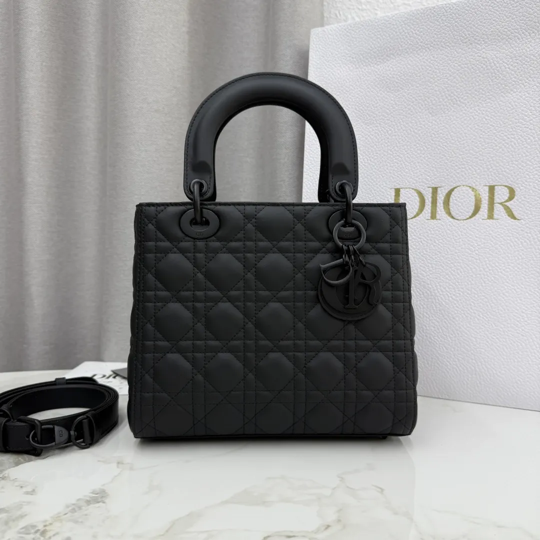 Dior Lady Dior Lady 黑色牛皮卡夾 精緻配飾