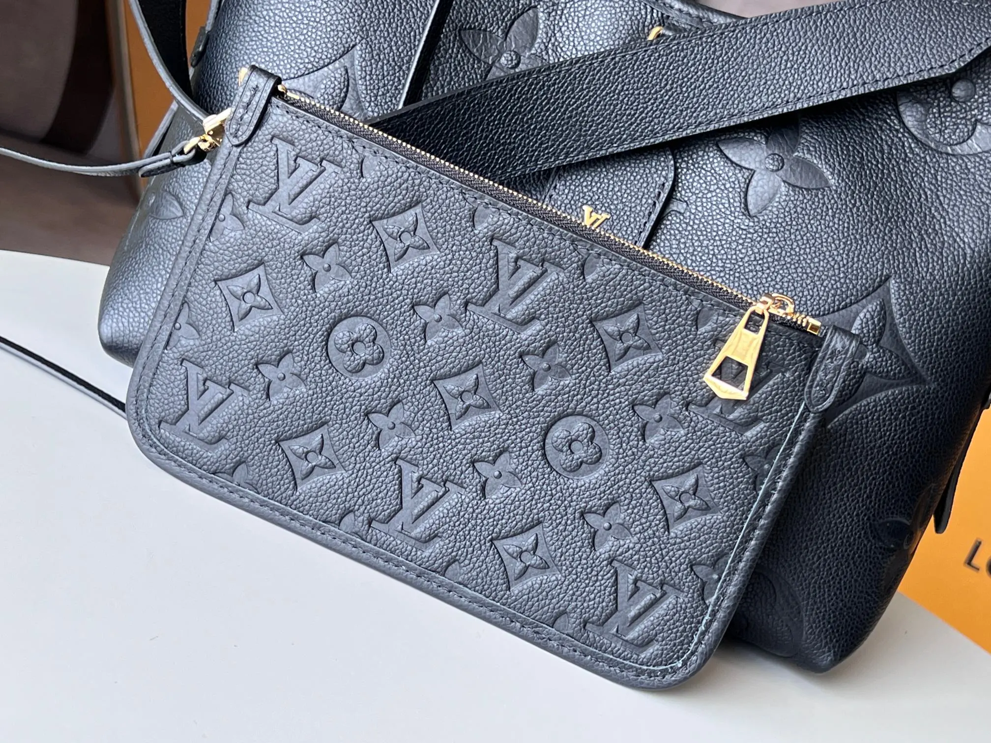 CarryAll 卡其 帆布 手拿包 精致手拿款