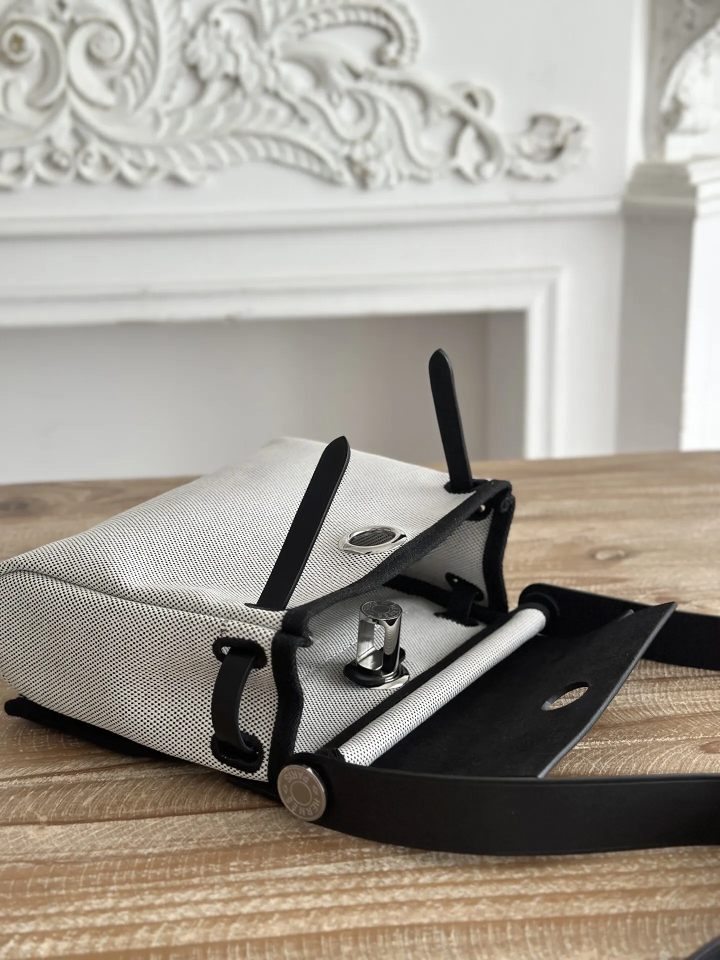 Hermès Herbag 帆布拼皮 雙肩包 20cm 轻便通勤(數字8) Hermès Herbag 帆布拼皮 雙肩包 20cm 轻便通勤(數字8)