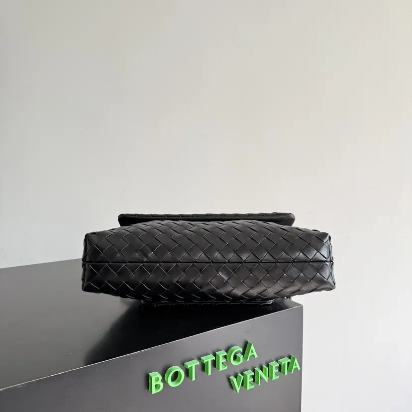 Bottega Veneta 皮革 手拿包 精致手拿款