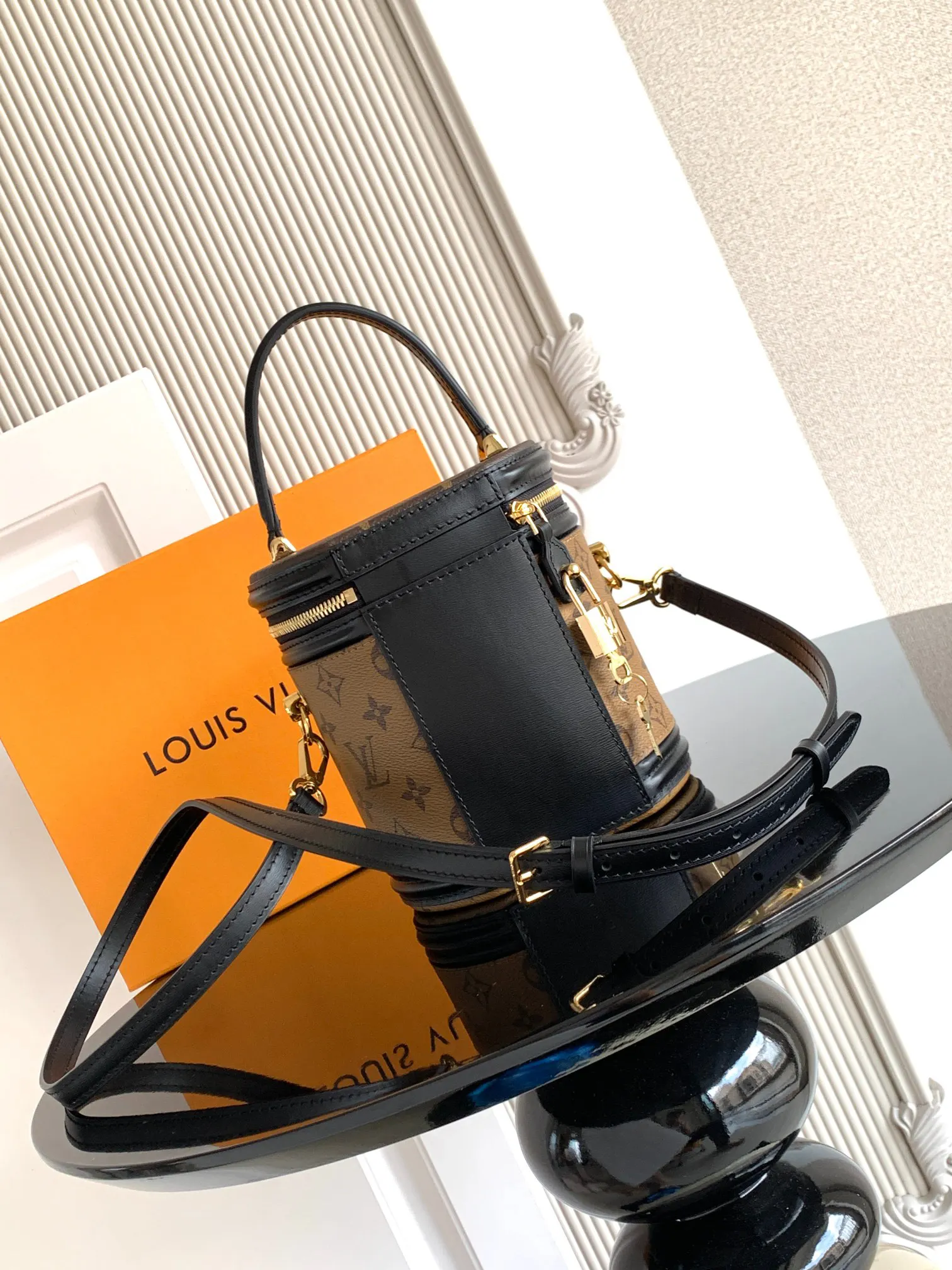 LV 帆布 化妆包 便携收纳款