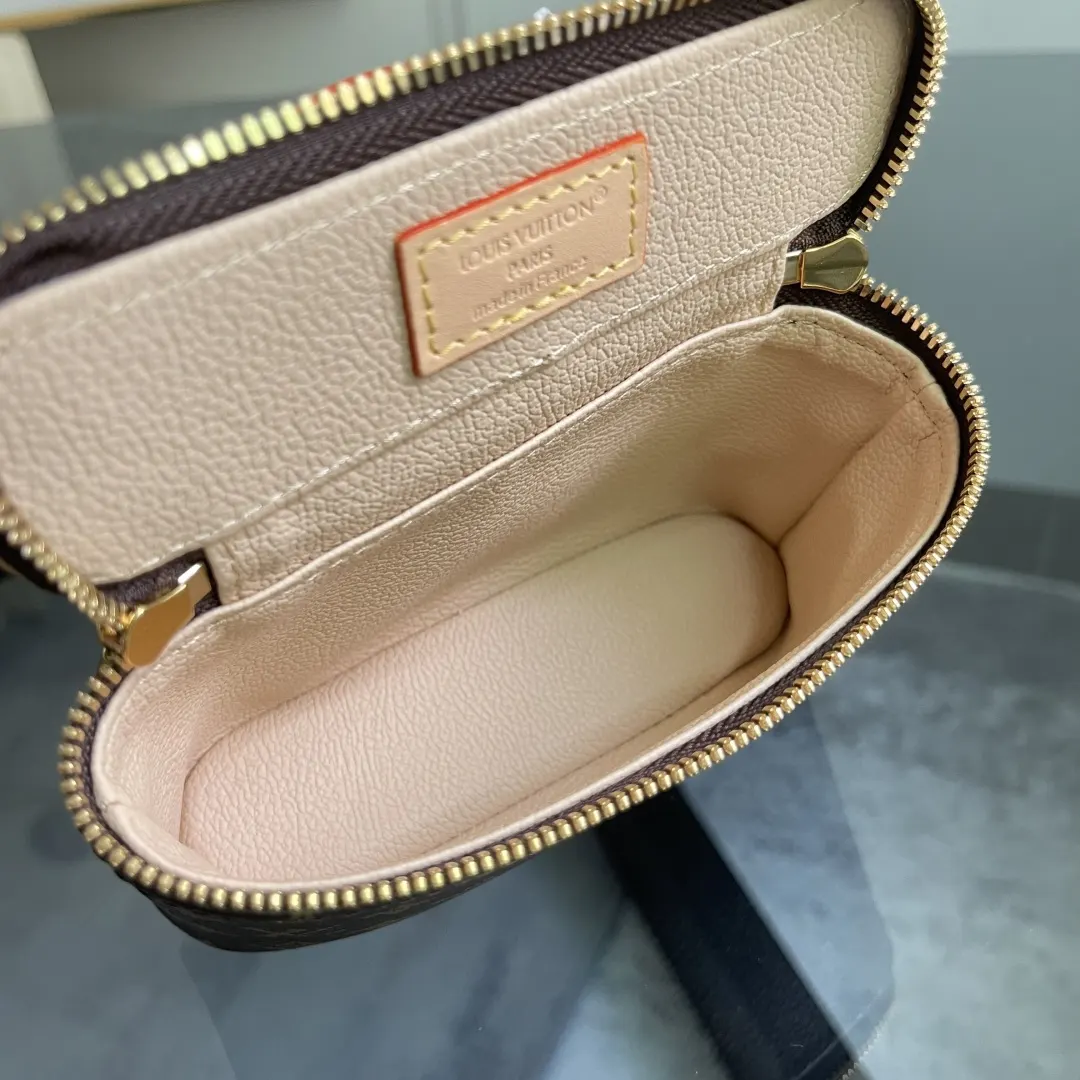 LV 老花 帆布 行李箱 旅行拉杆款 輕便出行款(數字10) LV 老花 帆布 行李箱 旅行拉杆款 輕便出行款(數字10)