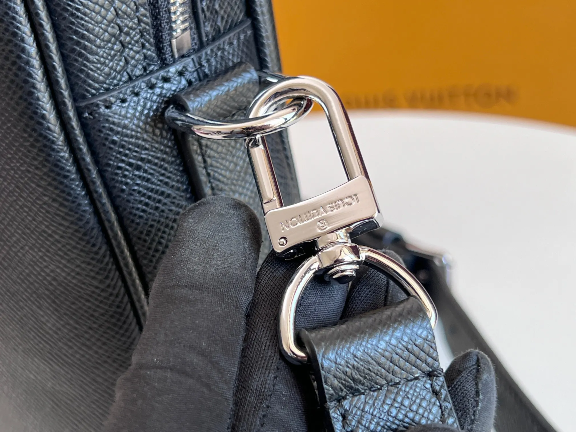 Organizer Pouch Travel Leather