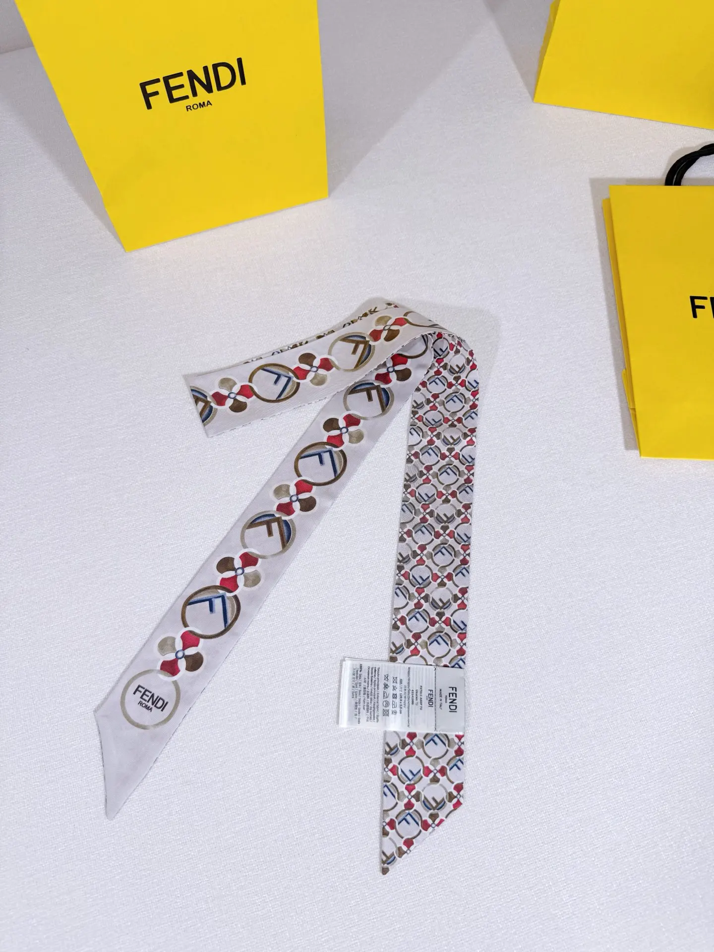 Fendi 卡其 腰帶 通勤百搭款