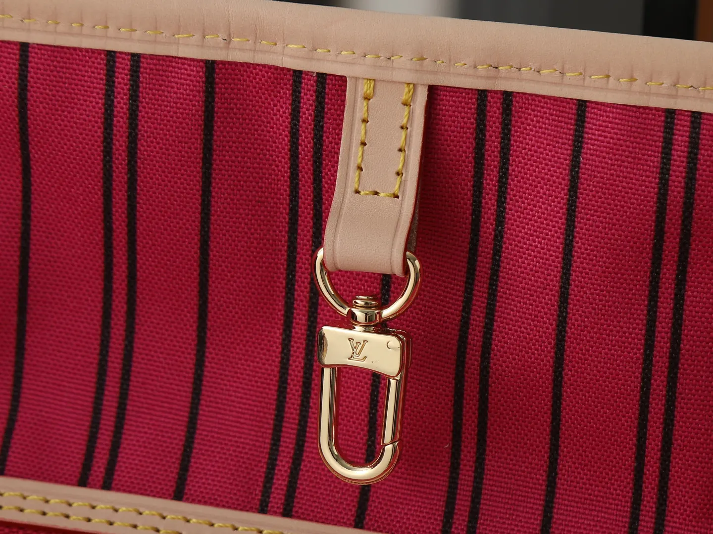 Neverfull 老花 帆布 手拿包 精致手拿款