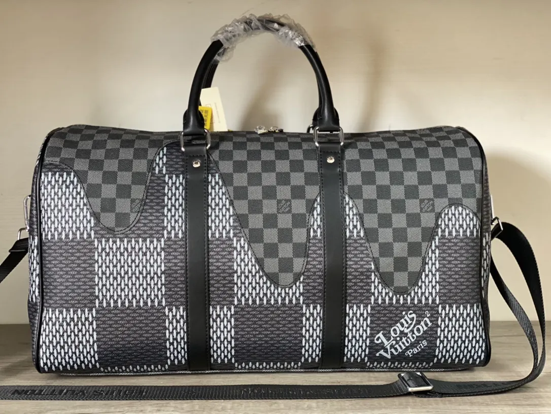 Black White Fashion Item Travel