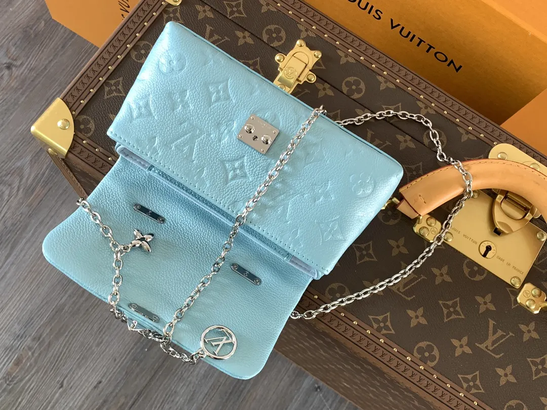 Chain Bag Leather