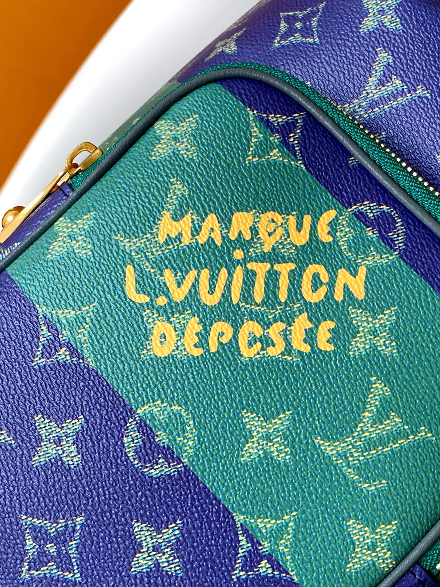 Green Fashion Item Travel Canvas