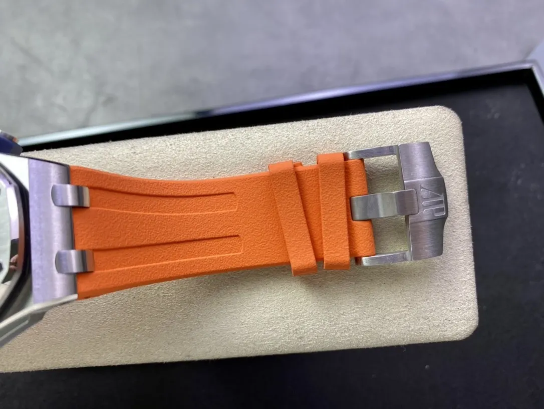 Audemars Piguet 玫瑰金 手錶 經典腕表款(數字6) Audemars Piguet 玫瑰金 手錶 經典腕表款(數字6)