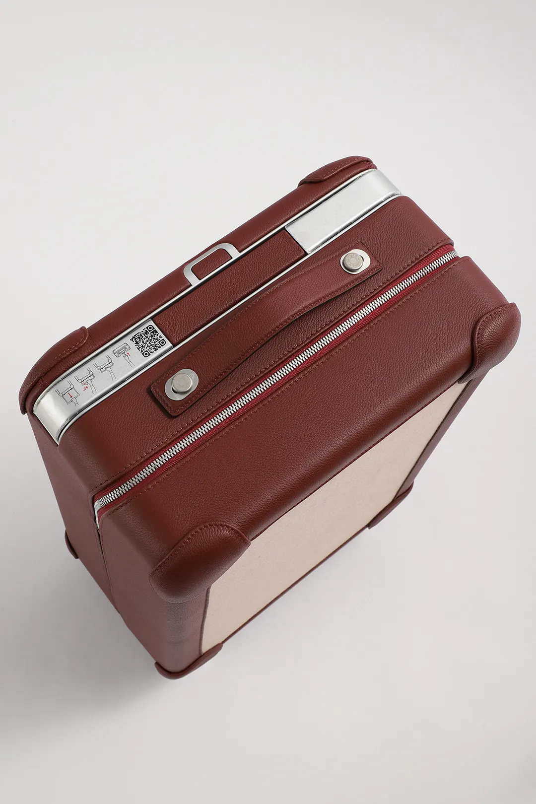 Carry-On Suitcase Travel Lightweight Image 8 Carry-On Suitcase Travel Lightweight Image 8