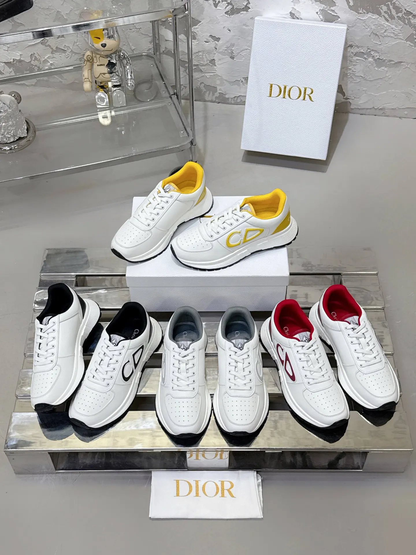 Dior 白色牛皮运动鞋 舒适