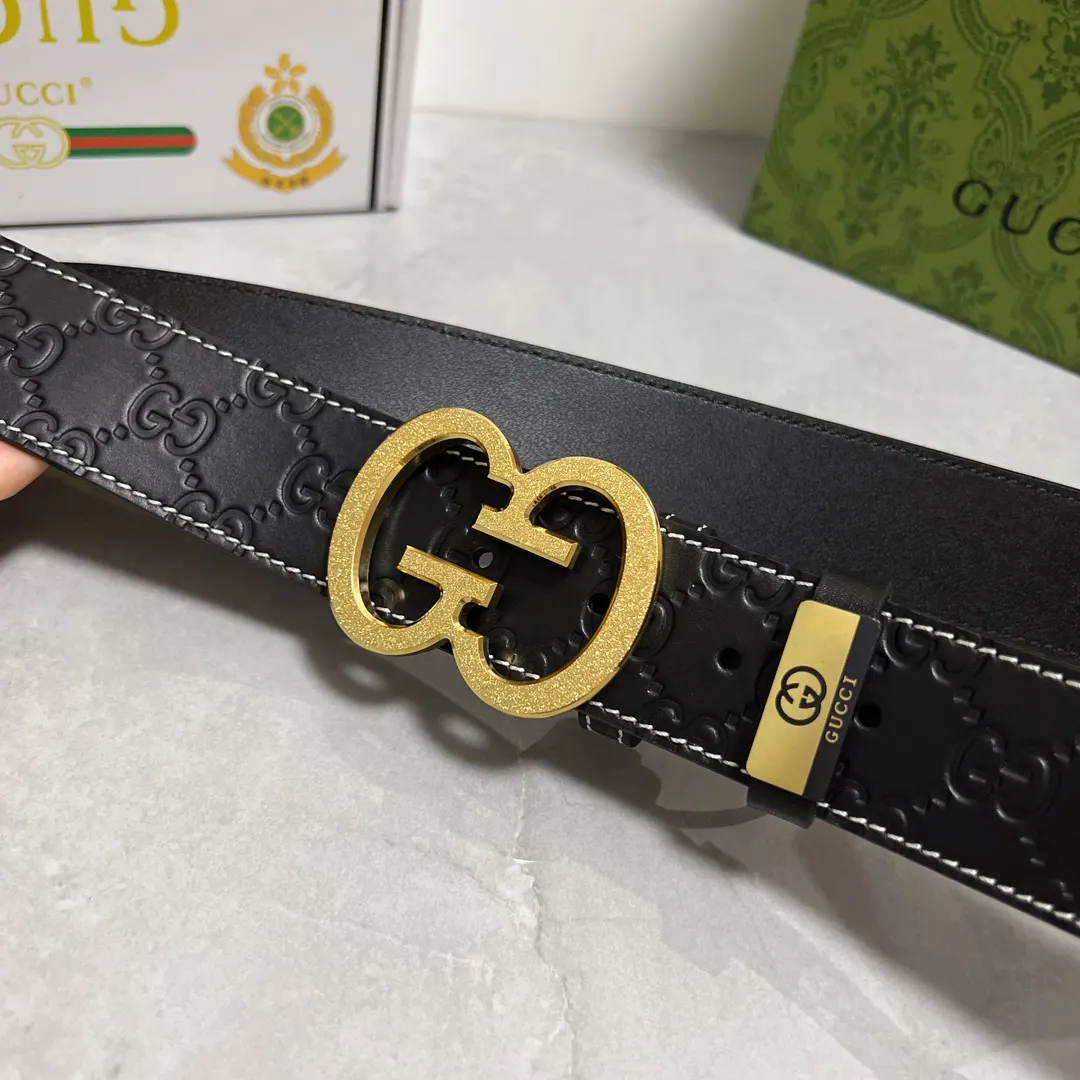 Gucci 双G扣牛皮腰带