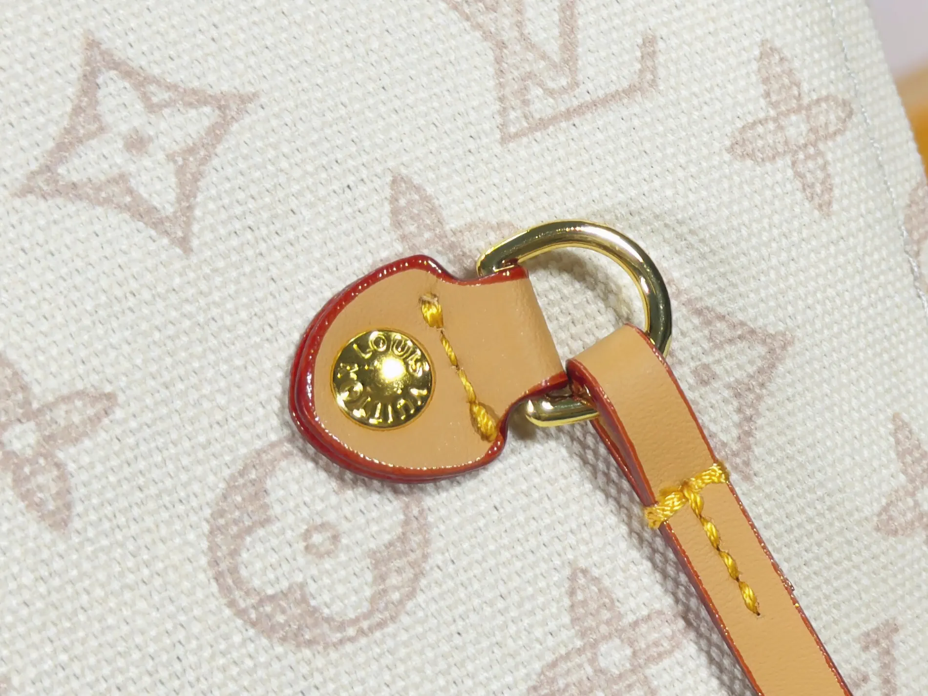 LV Neverfull 帆布 手拿包 精致手拿款