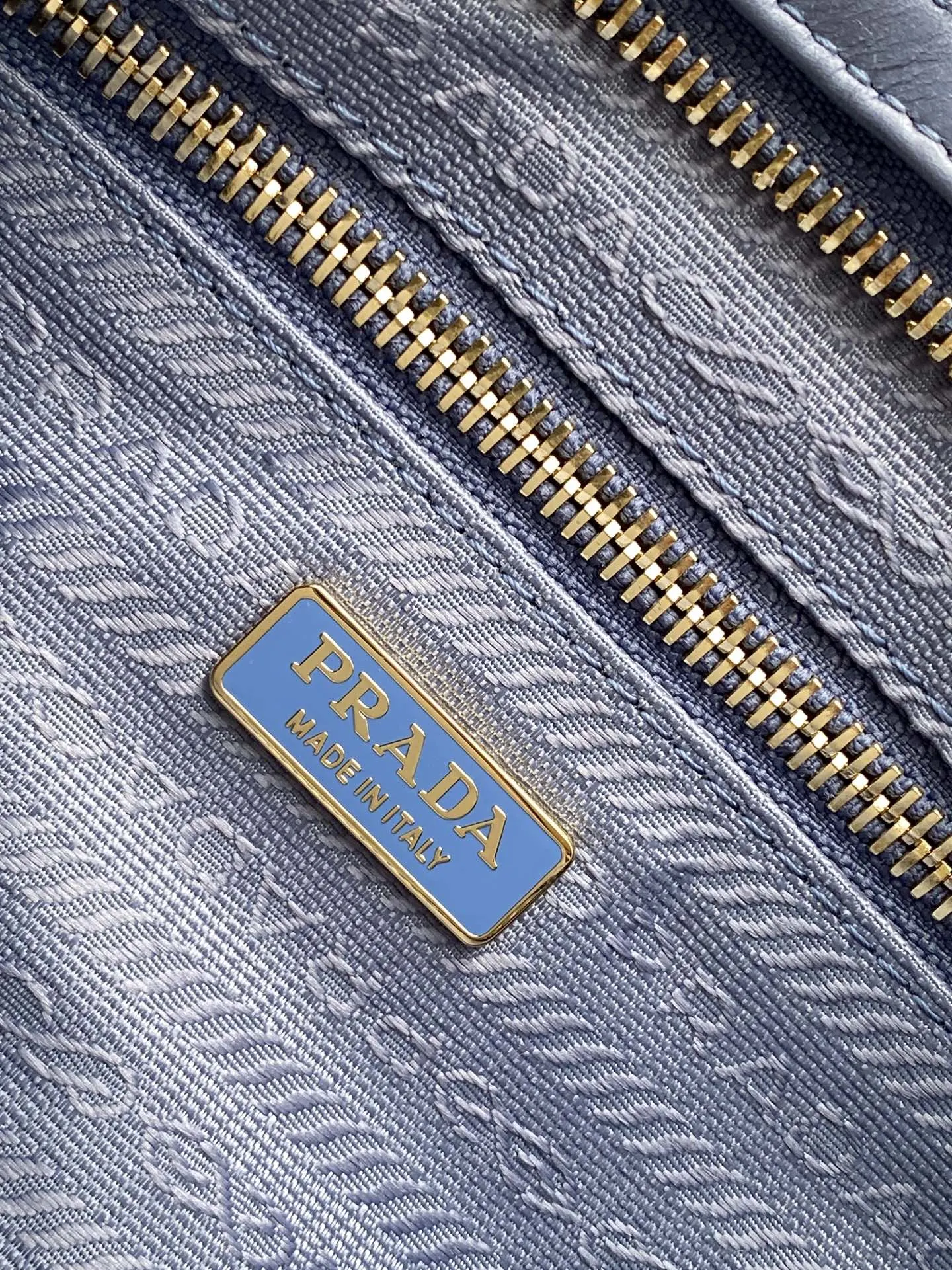 PRADA 1BA486 斜挎包 迷你休闲款