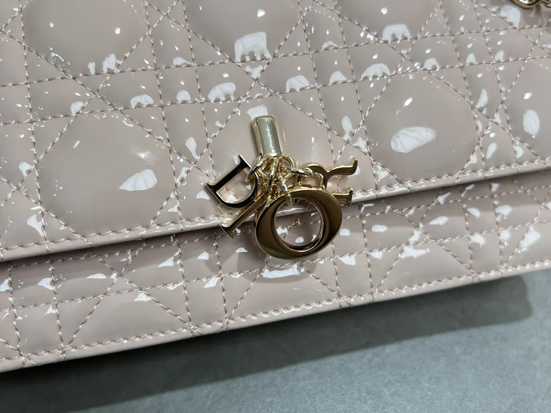 Dior Lady 羊皮 鏈條包 精致鏈條款
