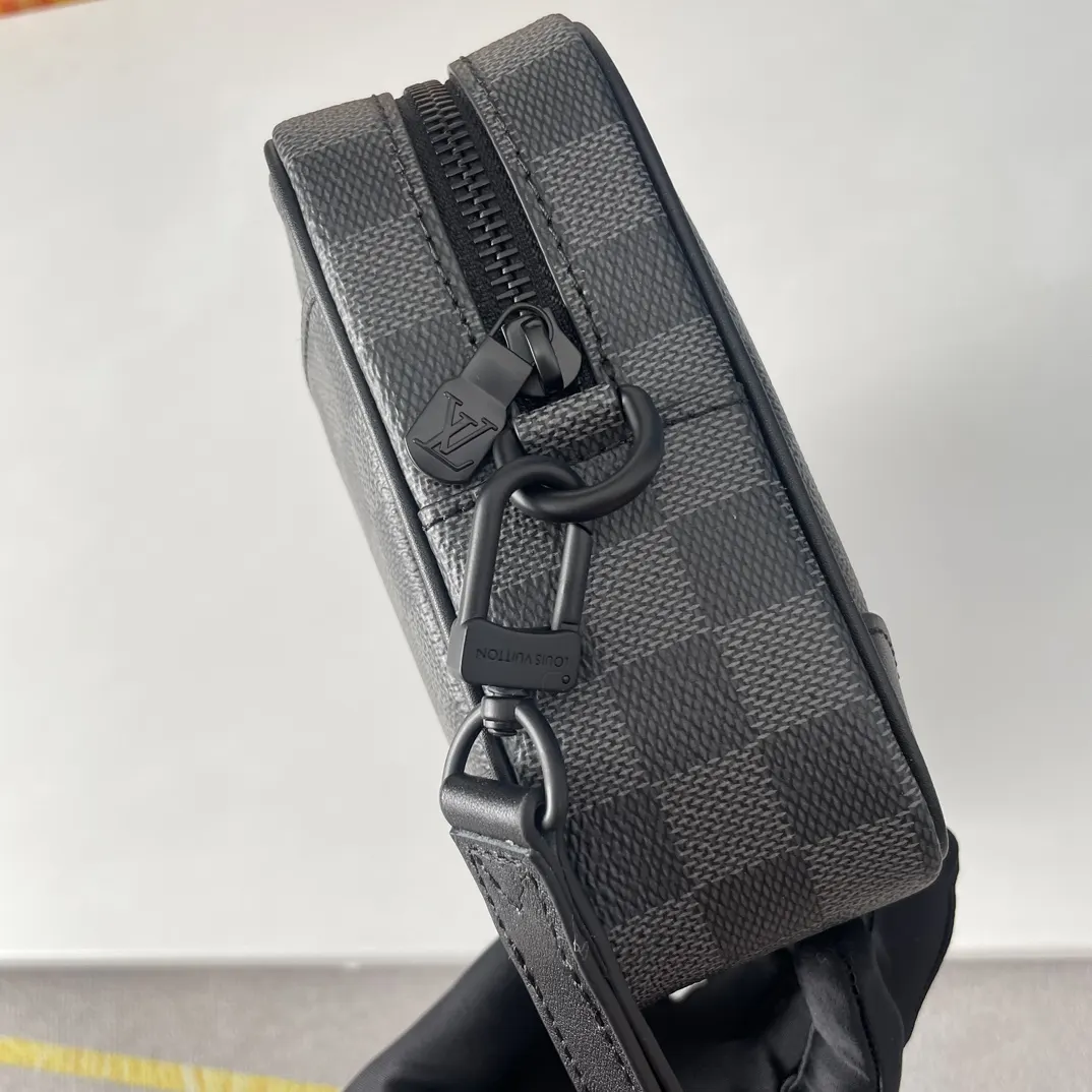 Pochette 帆布 手拿包 精選款(數字5) Pochette 帆布 手拿包 精選款(數字5)