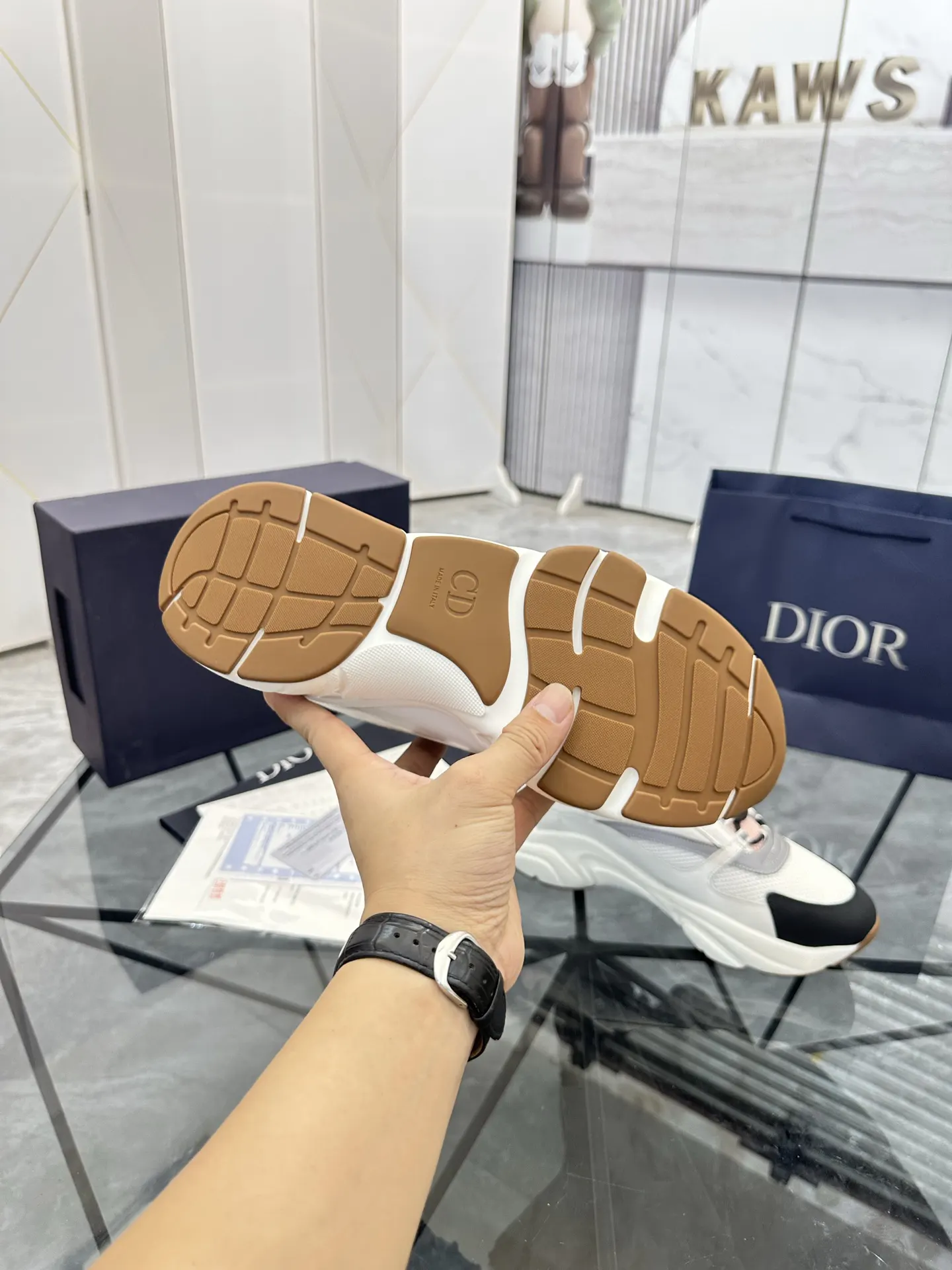 Dior B22 白黑拼色牛皮休闲鞋