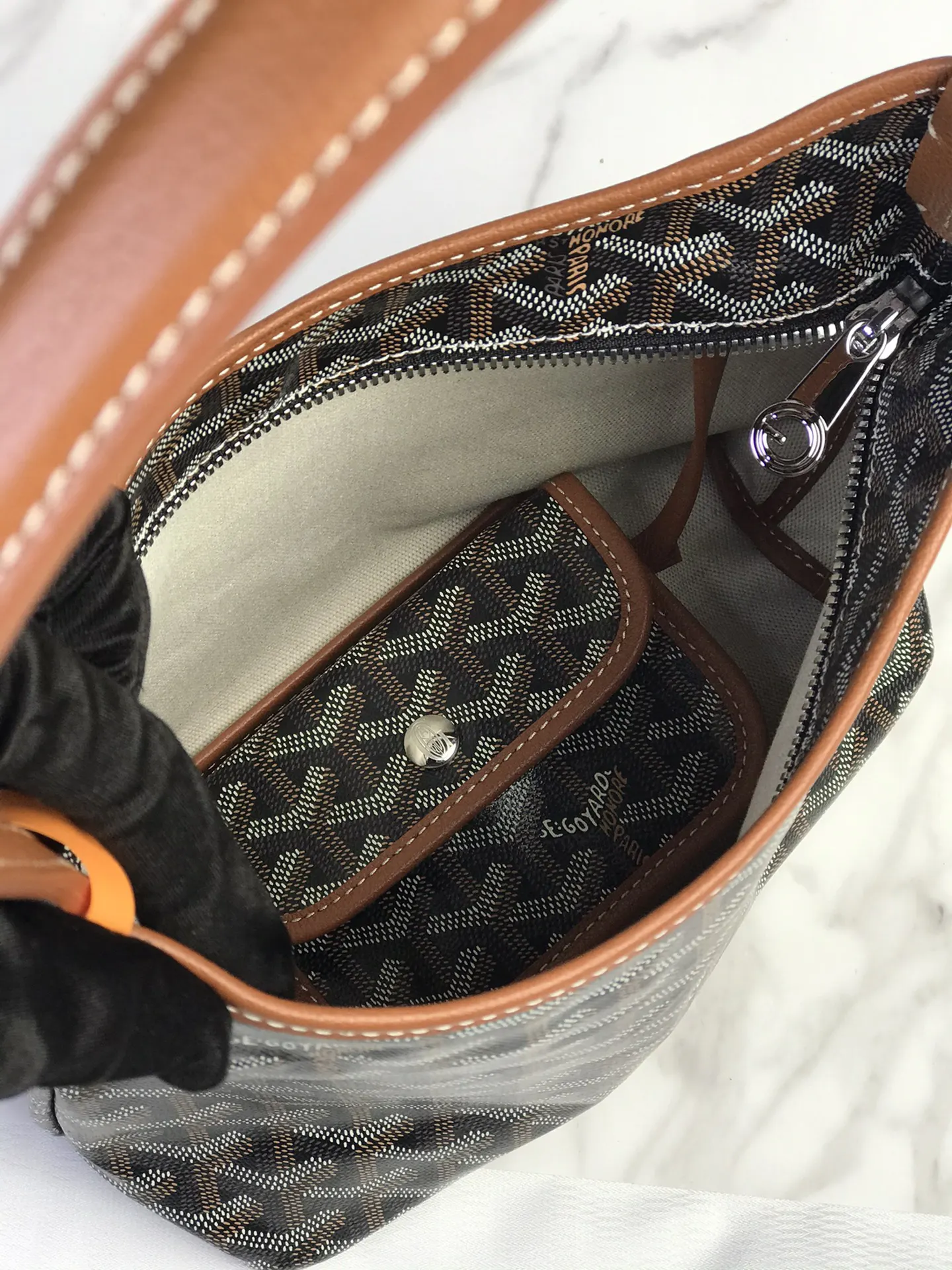 Hobo mini 尺寸 腋下包 復古腋下背款