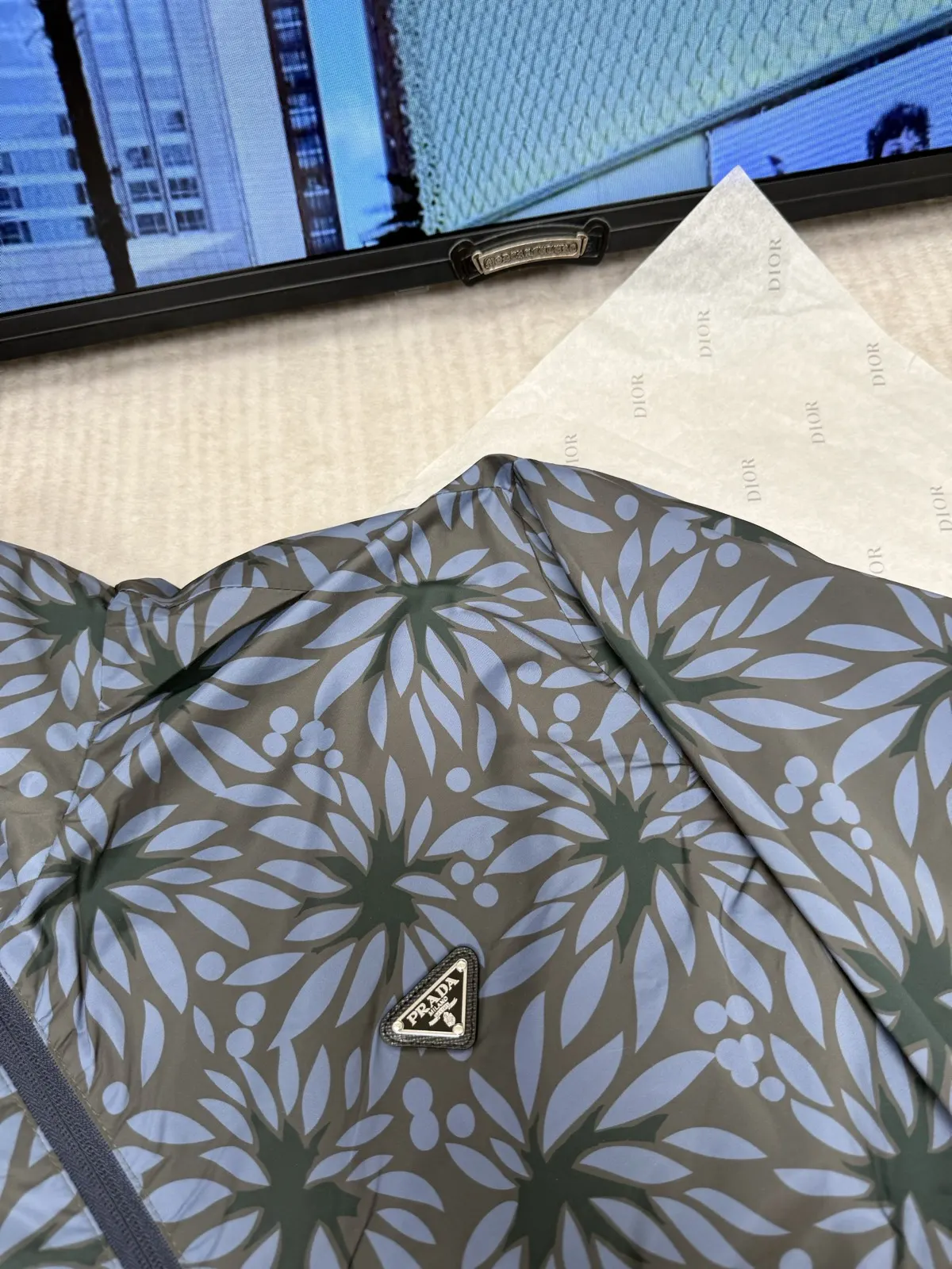 Prada Re-Nylon 尼龙 三角标 印花 夹克外套 通勤休闲